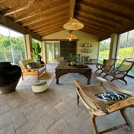 Lägenhet Coutry House Est