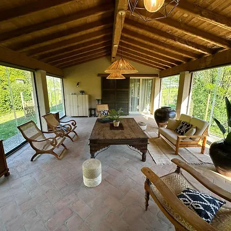 Lägenhet Coutry House Est