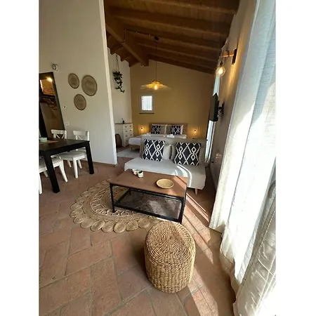 Coutry House Est Lägenhet *